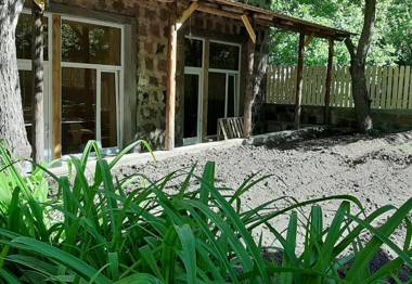 Bjnihouse guest house