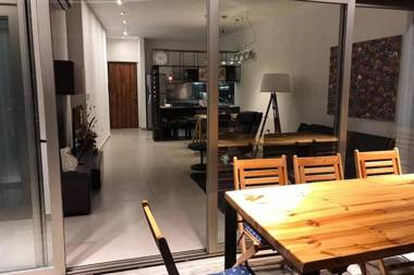 Vivienda con hermosas vistas al pie del cerro