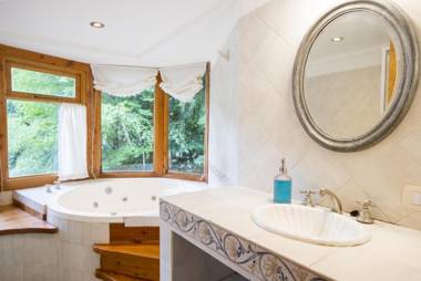 BOG Le Pommier - Cabañas con vista al Lago y piscina climatizada