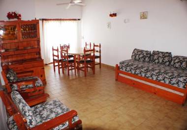 Departamentos Familiares Rosas Rojas