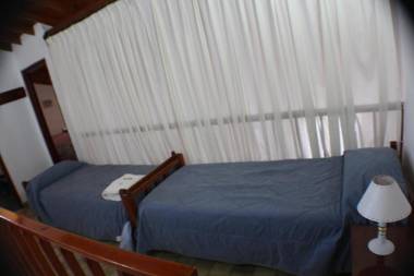 Departamentos Familiares Rosas Rojas