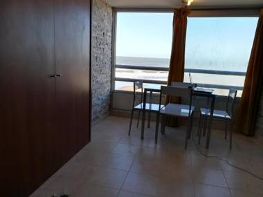 Departamento Villa Gesell Sur Sobre Playa y 140 Vista al Mar