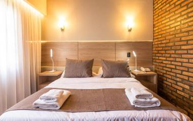 Portal del Lago Hotel