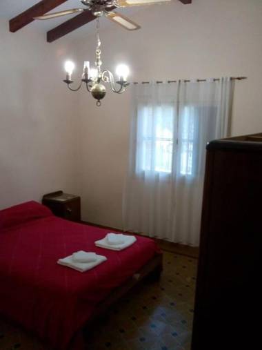 casa a 2 cuadras de costanera carlos paz