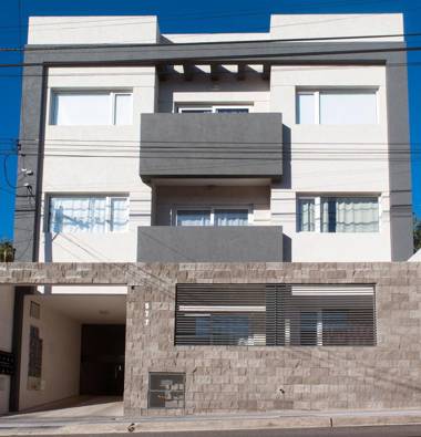 DEPARTAMENTO AZAHARES EN TANDIL