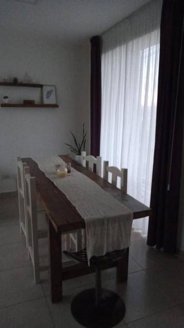 Casa Amplia Luminosa con Parrilla!
