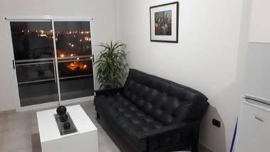 Hermoso apartamento a pasos de BV Pellegrini cochera!