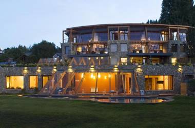 Rochester Bariloche Suites & Spa