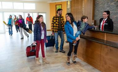 Huinid Pioneros Hotel