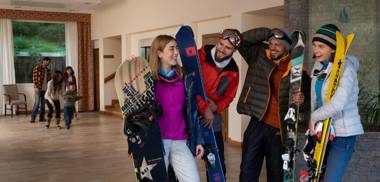 Huinid Pioneros Hotel