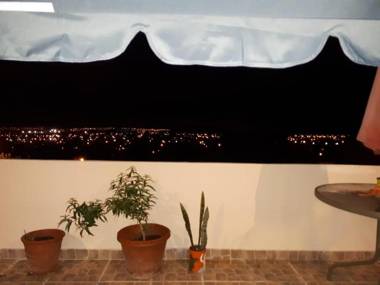 Departamento entre cerros y cielo