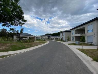 FANTASTICO DUPLEX CON JARDIN Y PISCINA!