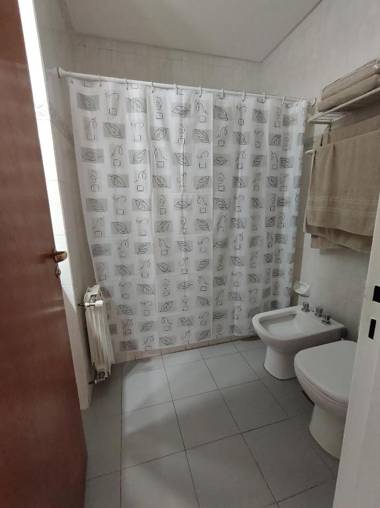 DEPARTAMENTO EN MICROCENTRO CON COCHERA