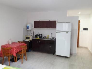 MONOAMBIENTE CON COCHERA Y PATIO