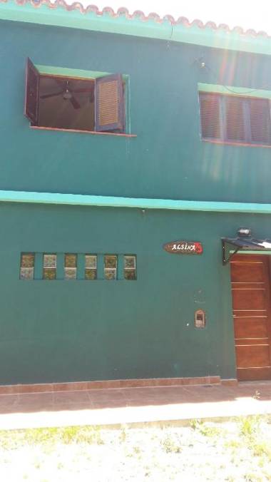 Habitación en casa con pileta en Río Ceballos