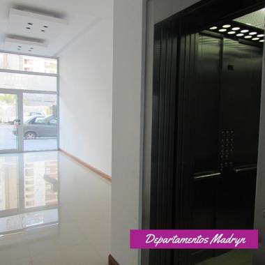 Departamentos Madryn - Calle Roca