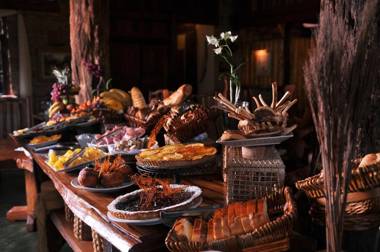 La Aldea De La Selva Lodge