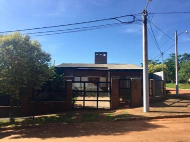 Casa con Garage Puerto Iguazú zona residencial