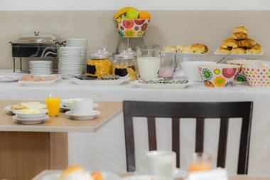 Apart Hotel Rivadavia 815