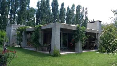 Casa Los Cerezos en Chacras de Coria