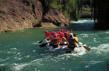 AMPLIO DEPARTAMENTO -EXCELENTE UBICACION- CON COCHERA