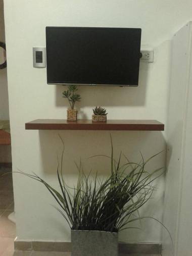 IDEAL Y UBICADISIMO A Mts de paseo ARISTIDES .