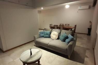 Depto Céntrico a Estrenar con cochera propia