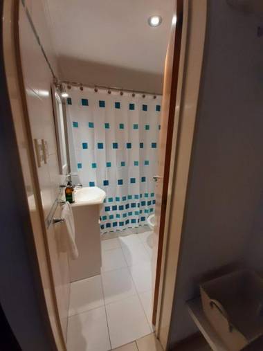 SeventySeven-La Plata. Monoambiente nuevo cómodo céntrico.