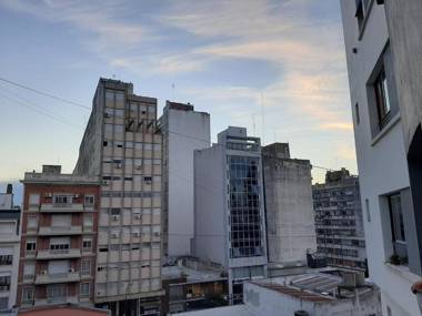 SeventySeven-La Plata. Monoambiente nuevo cómodo céntrico.