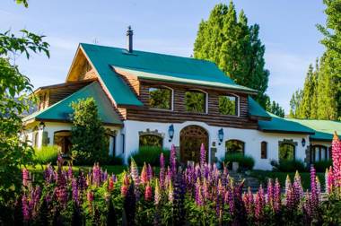 Tremun Kau Yatun Hotel