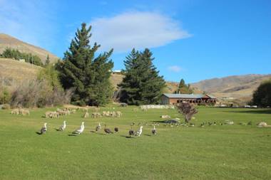 Tremun Kau Yatun Hotel