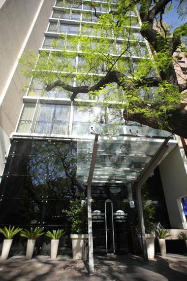 Howard Johnson La Cañada Hotel & Suites