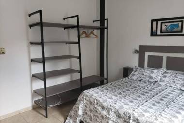 Amplio Dpto s/Av Rafael Nuñez - cerro de las rosas