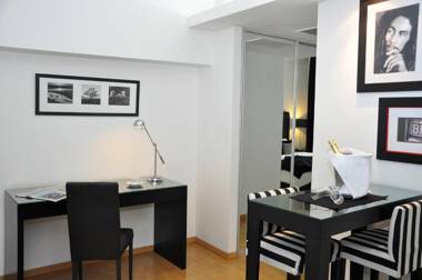 Broadway Hotel & Suites