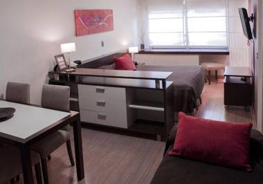 Recoleta Uriburu by Ayres