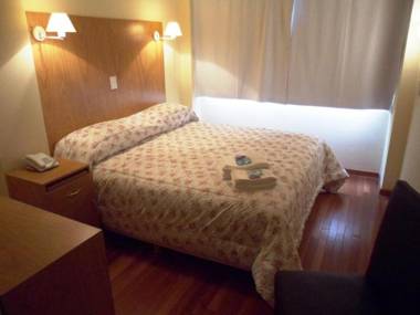 Juramento de Lealtad Townhouse Hotel