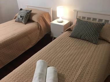 LOPEZ Hostel & Suites