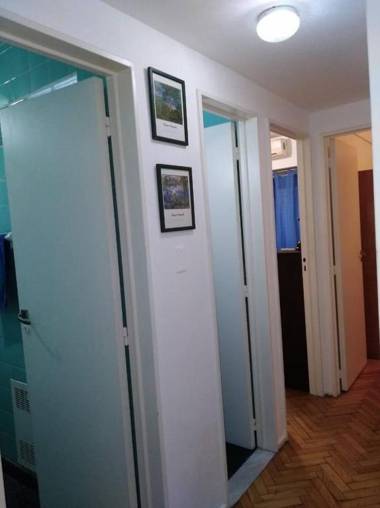 Confortable dpto c/ cochera y Wifi