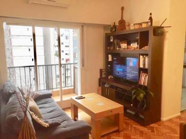 Cómodo y equipado departamento en calle Paraguay zona Teatro Colón