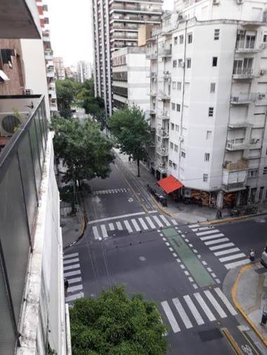luminoso con Balcon al frente en lo mejor de Palermo y Recoleta