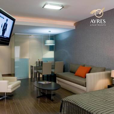 Ayres Recoleta Plaza