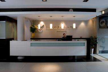 Ayres Recoleta Plaza