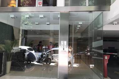 Cozy lots of light great location