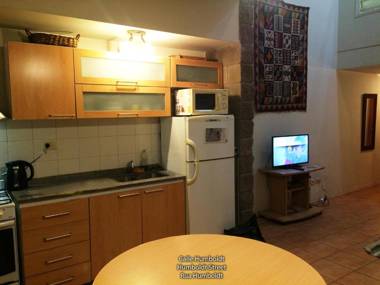 Duplex dos ambientes con terraza propia y parilla