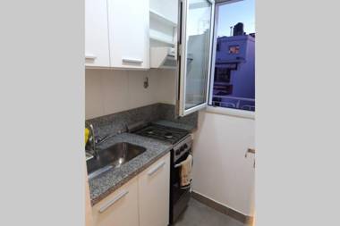 Depto balcón terraza sol y luz pleno Recoleta