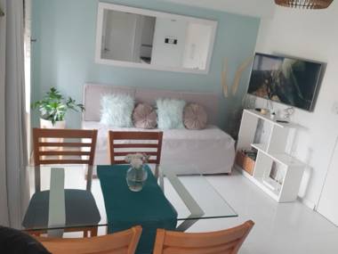 SELIZ SUITES LUMINOSO CON COCHERA y DESAYUNO OPCIONAL EN CERCANÍA