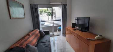 MODERNO DEPARTAMENTO DE DOS AMBIENTES CON BALCON