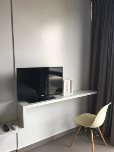 Hipolito Estudio I
