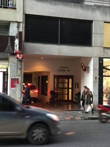 Departamento amoblado en pleno centro con cochera