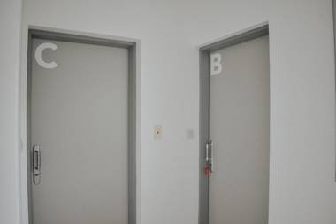 URUGUAY 27 - Cochera disponible a requerir